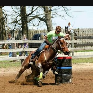 Meet your Posher, Jennifer